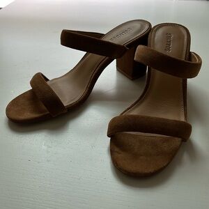 Soludos W8 Tan Suede Block Heel